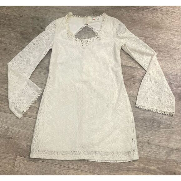 Olsenboye OffWhite Cream Lacey Short Dress Bell Sleeve Open Back Dress Large - Picture 4 of 11